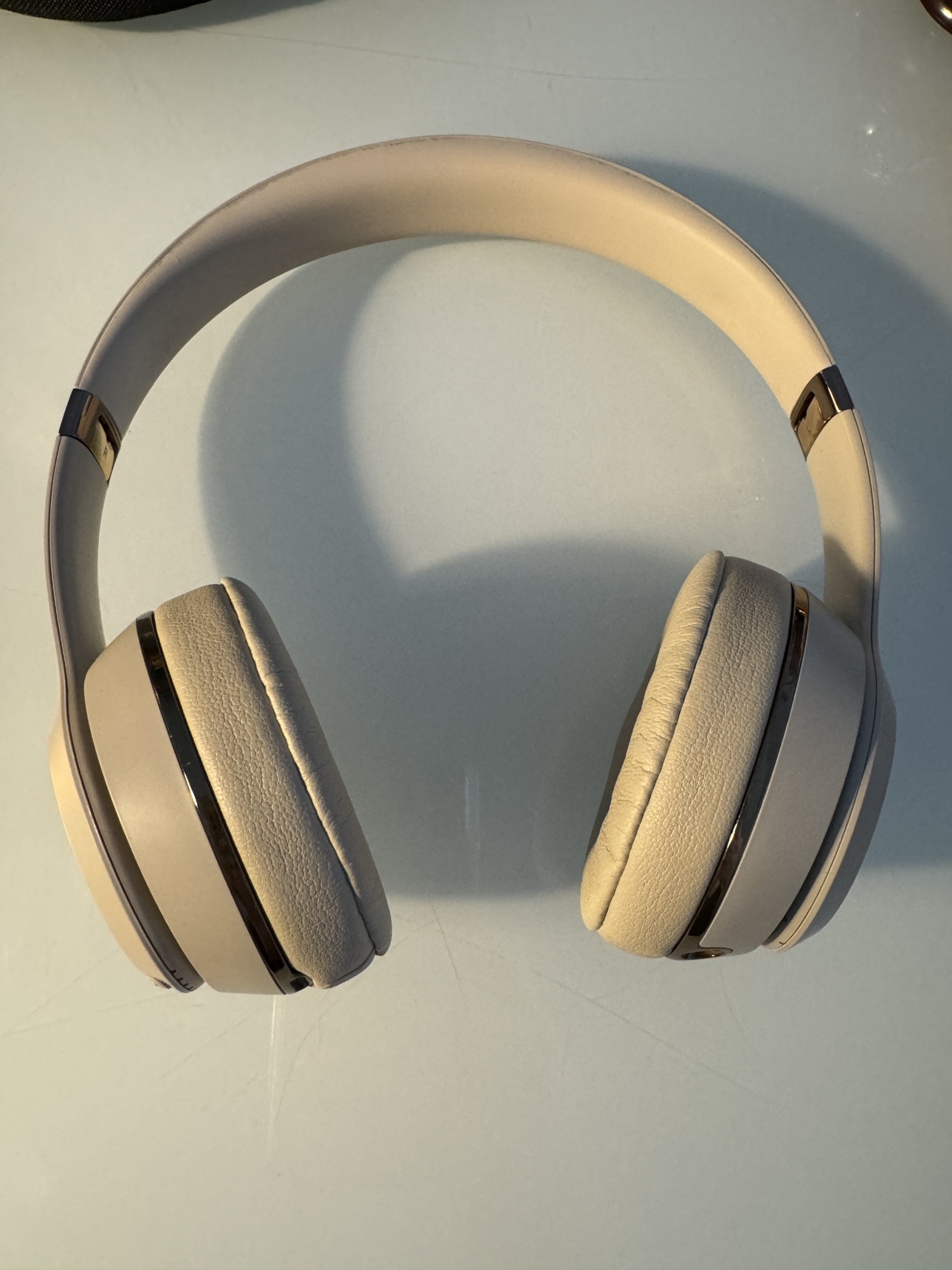 Beats Wireless Solo 3 Headphones with case! - photo 2