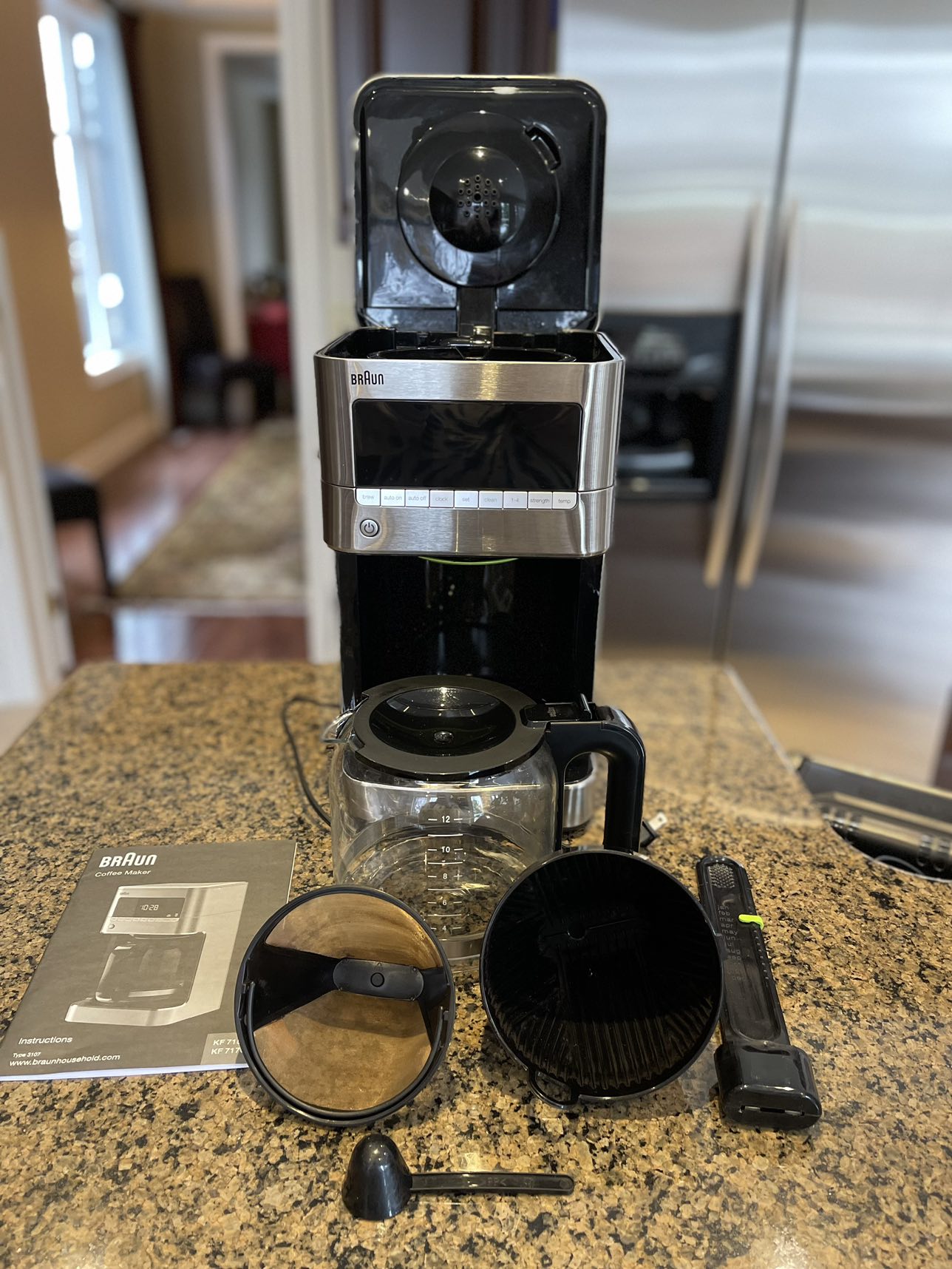 Braun 12 Cup BrewSense Programmable Coffee Maker KF7170 image indicator(2)