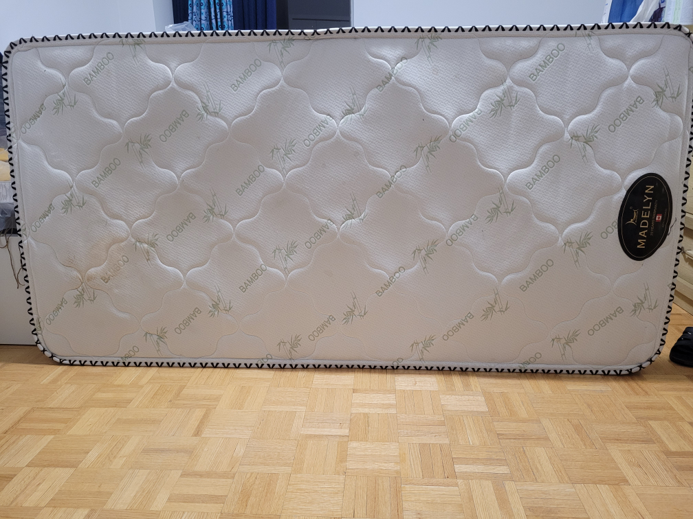 Single Matress ( twin/single size) thumbnail
