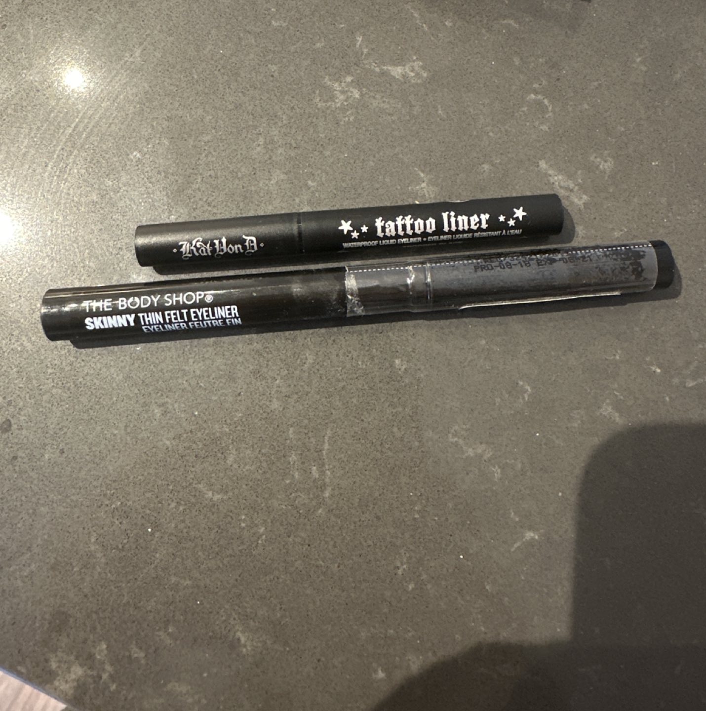 2 brand new eyeliners - photo 2