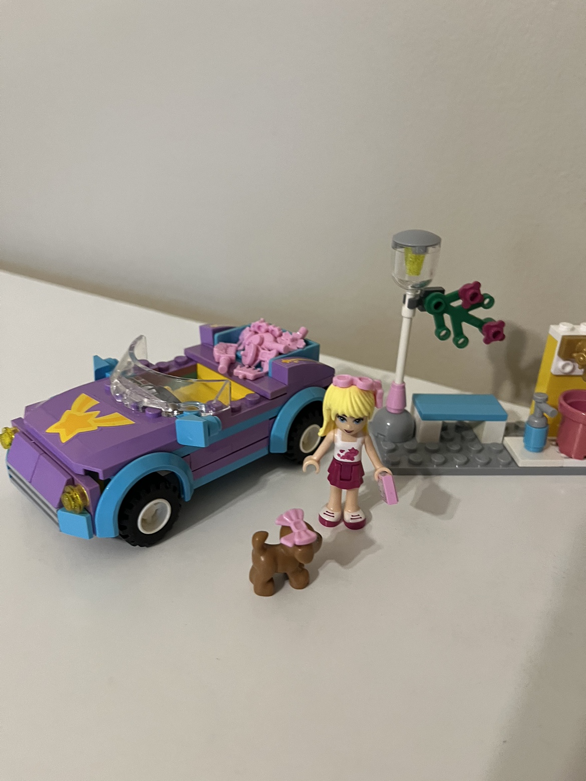 Lego Friends 3183 Stephanie's Cool Convertible - photo 2