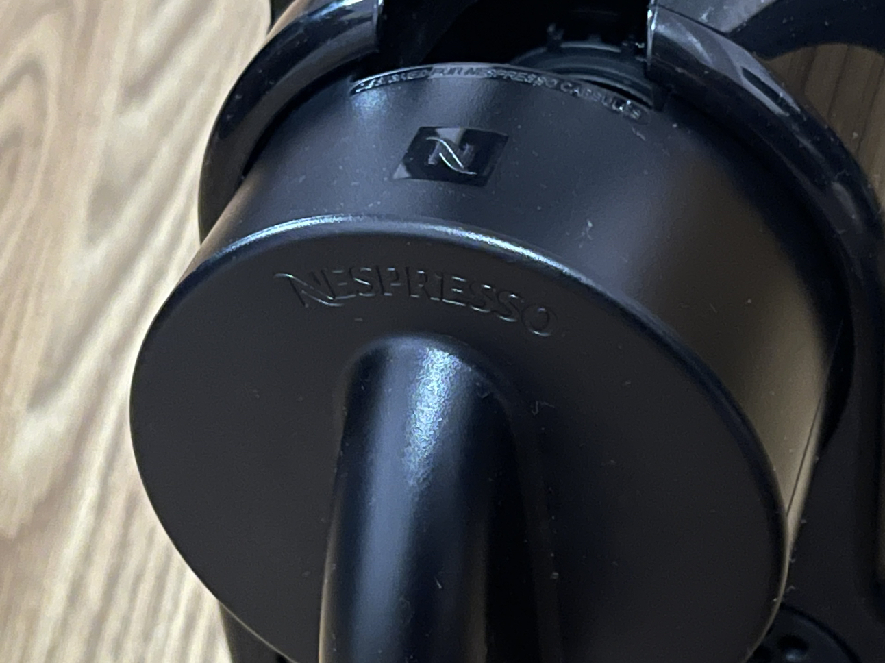 Nespresso Inissia Coffee Machine by DeLonghi - Black image indicator(2)