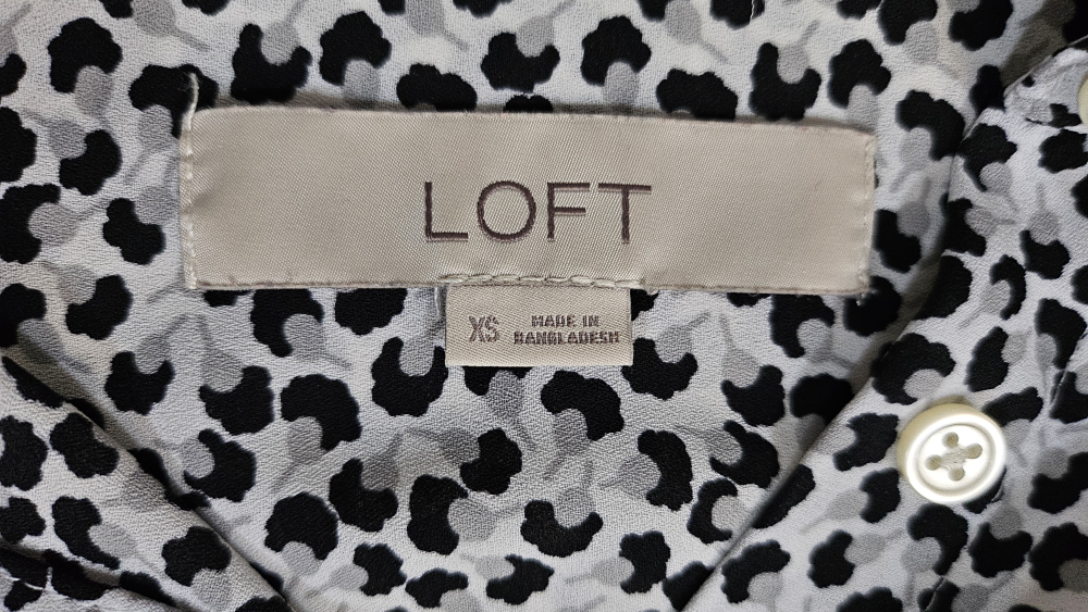 Loft leopard print shirt (xs) image indicator(4)