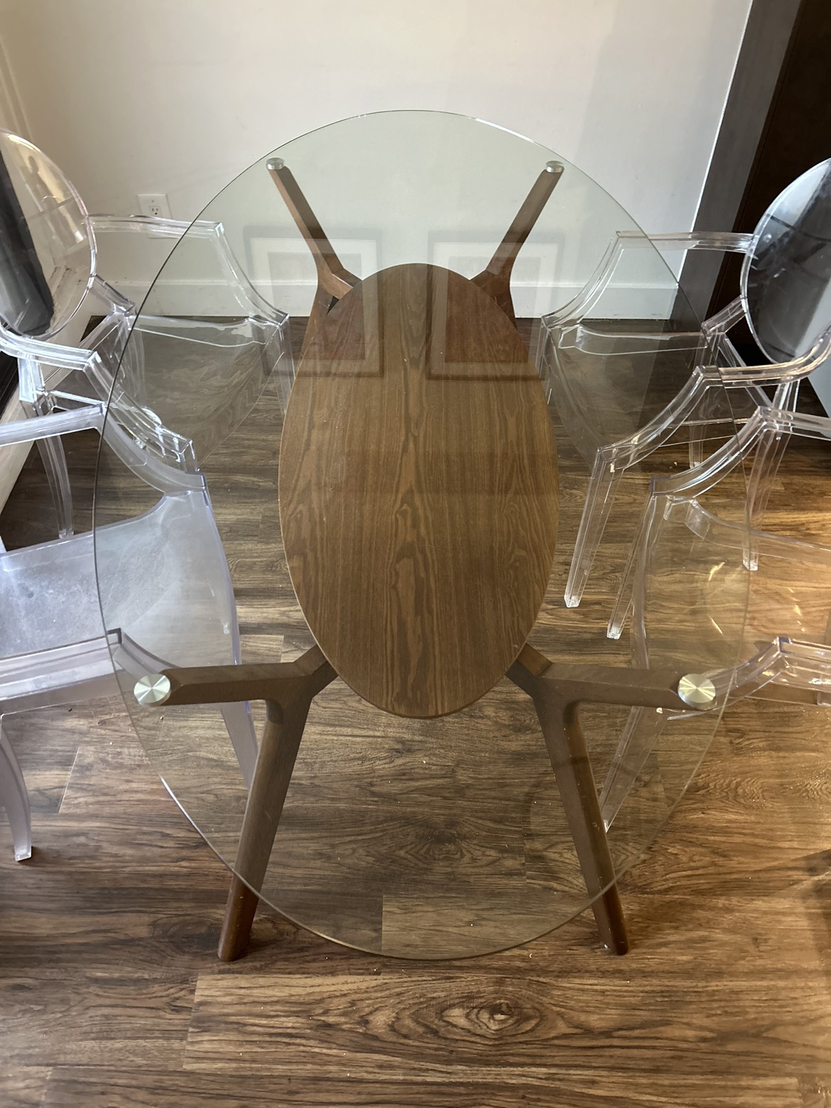 Structube dinning table - photo 4