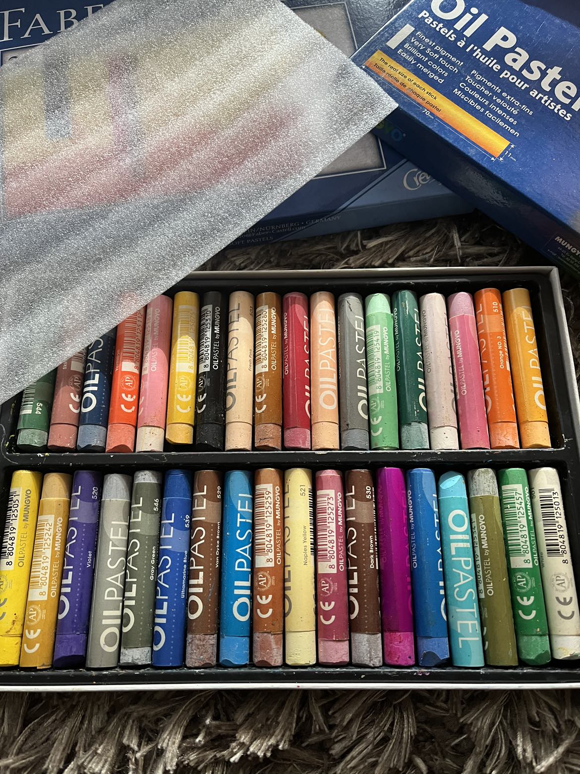 ART SUPPLIES - OIL/SOFT PASTELS - photo 2