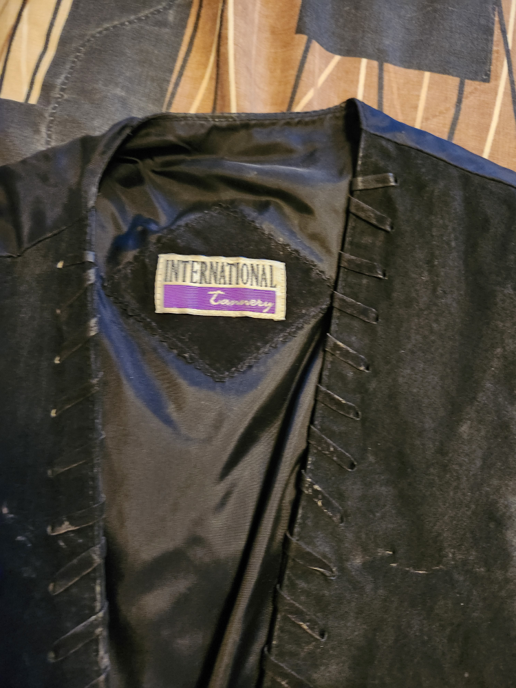 Black Leather Vest image indicator(2)
