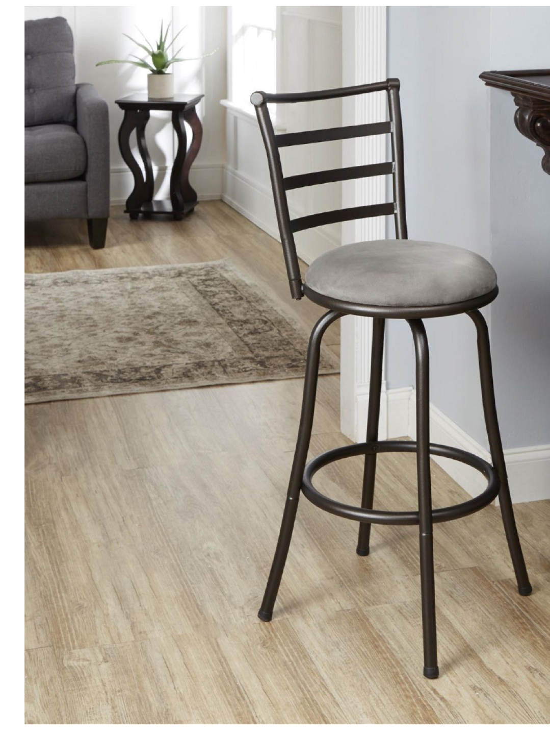Bar stool