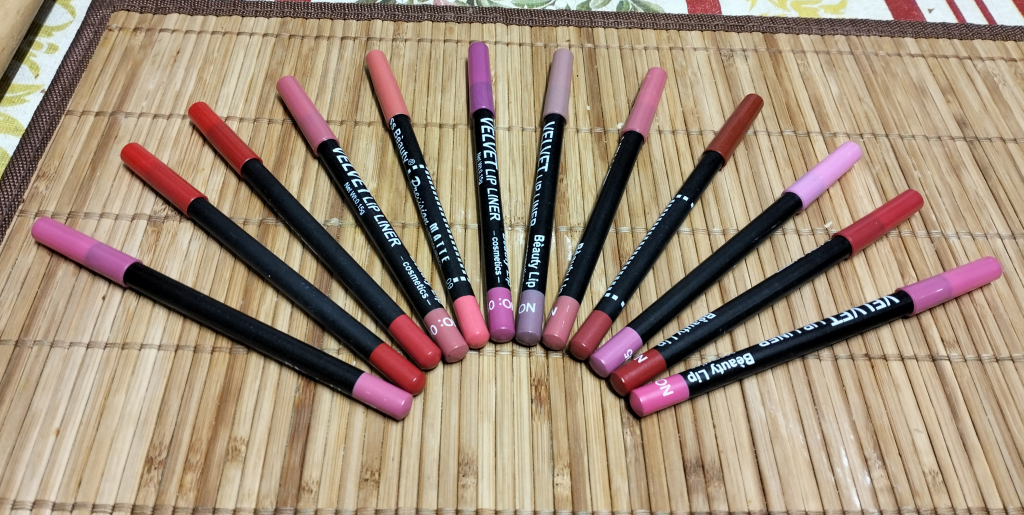 12 Pcs Lip Liner Set thumbnail