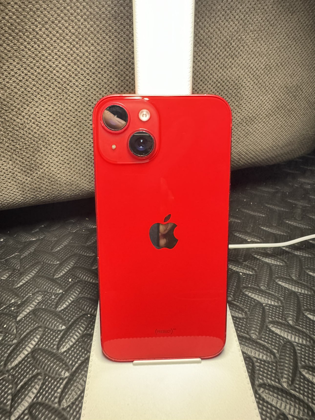 iPhone 14 - photo 3