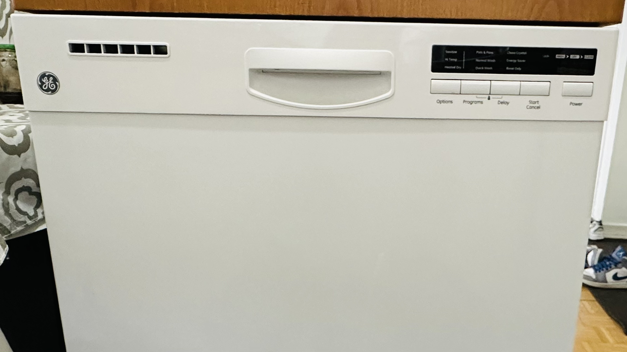 GE 24 inch Portable dishwasher - photo 3
