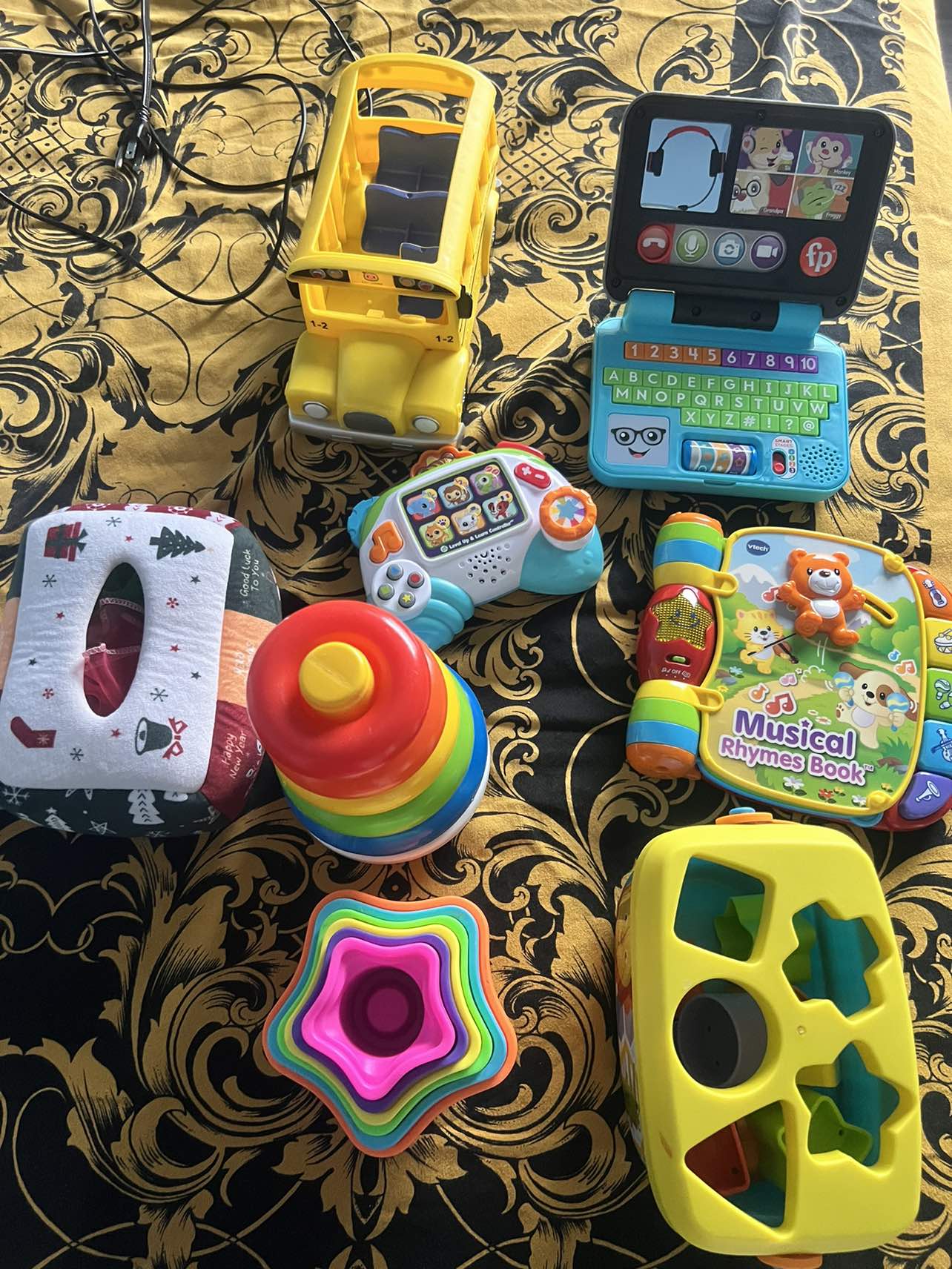 Baby montessori Toys thumbnail