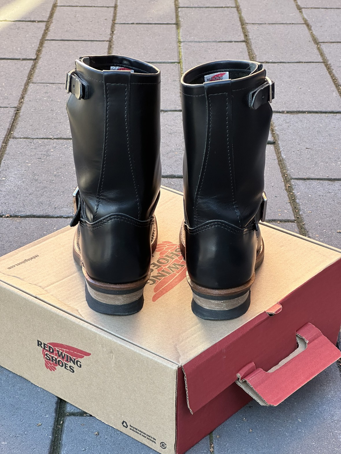 MINT! Redwing 2268 Engineer Steel Toe Boots in Box image indicator(5)