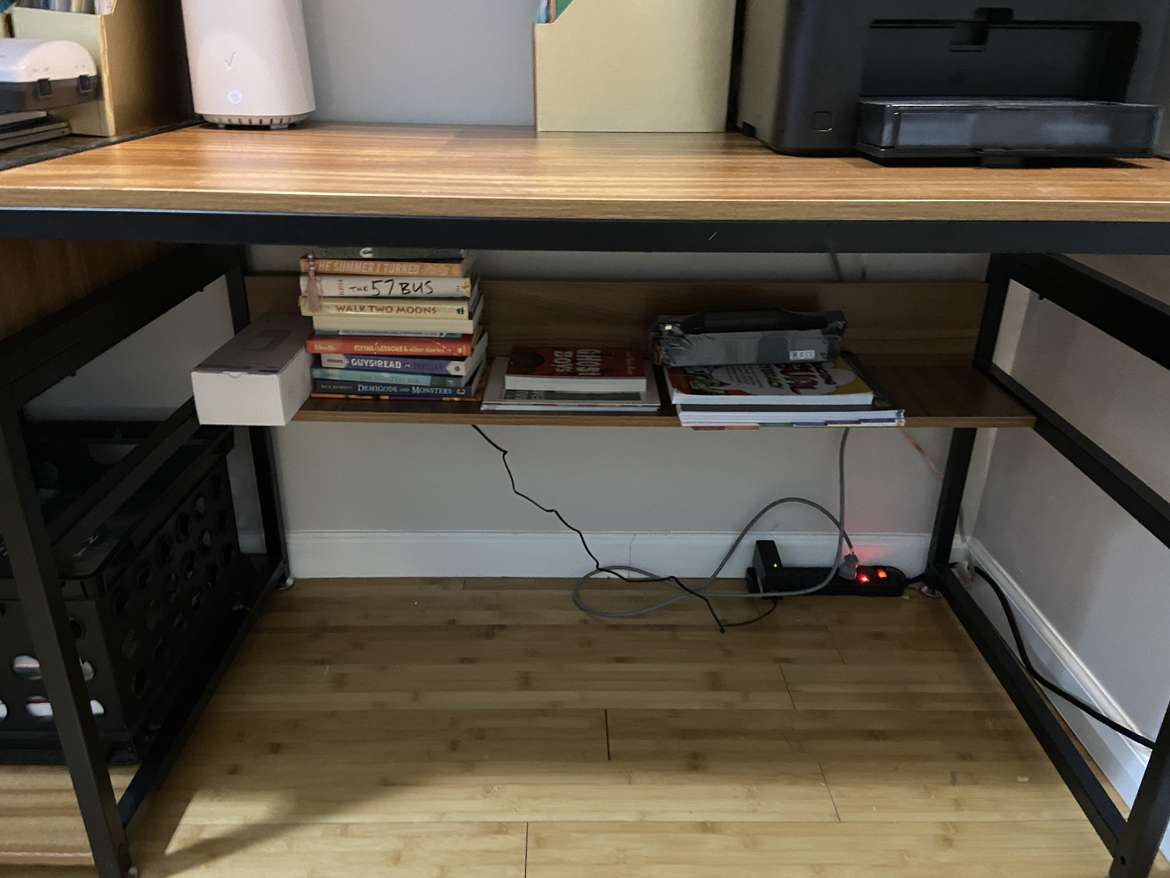 Desk with hutch - photo 4