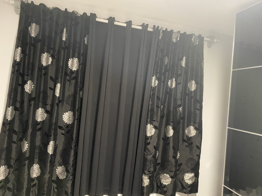 5 curtains thumbnail