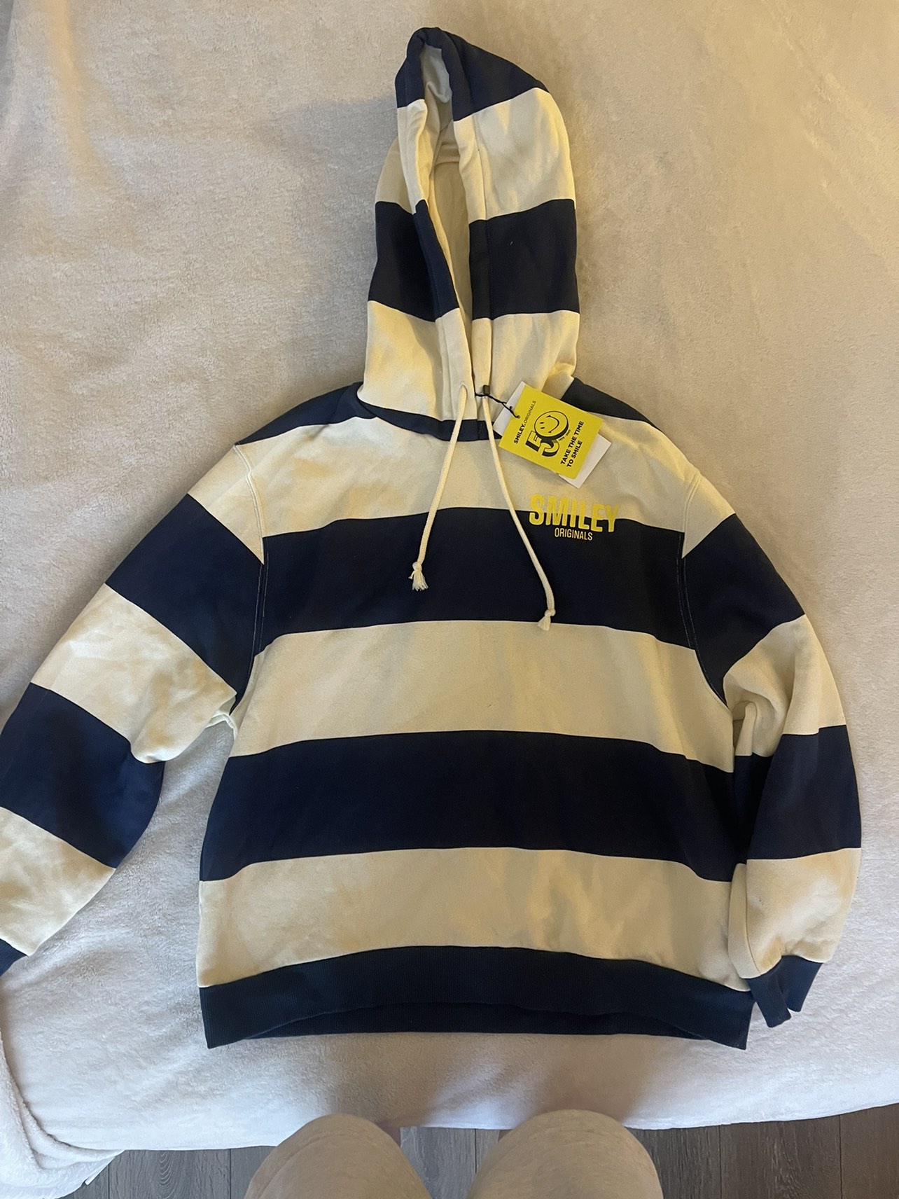 NEW Smiley Striped Hoodie 🥕 - photo 2