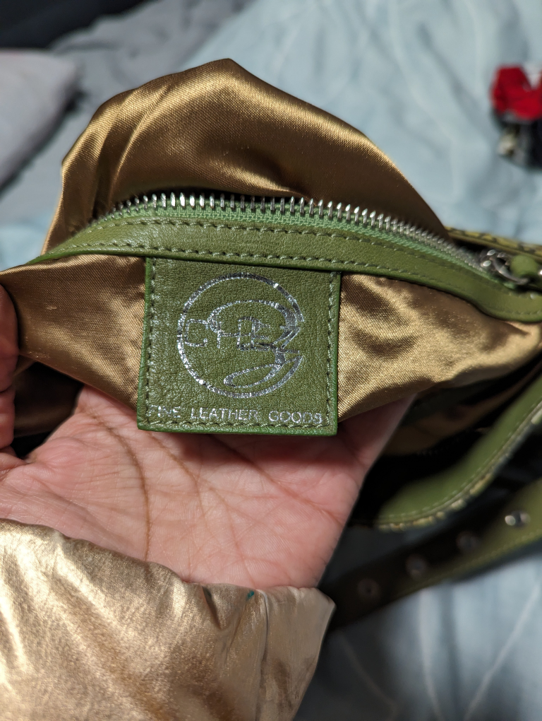 Fine leather handbag image indicator(4)