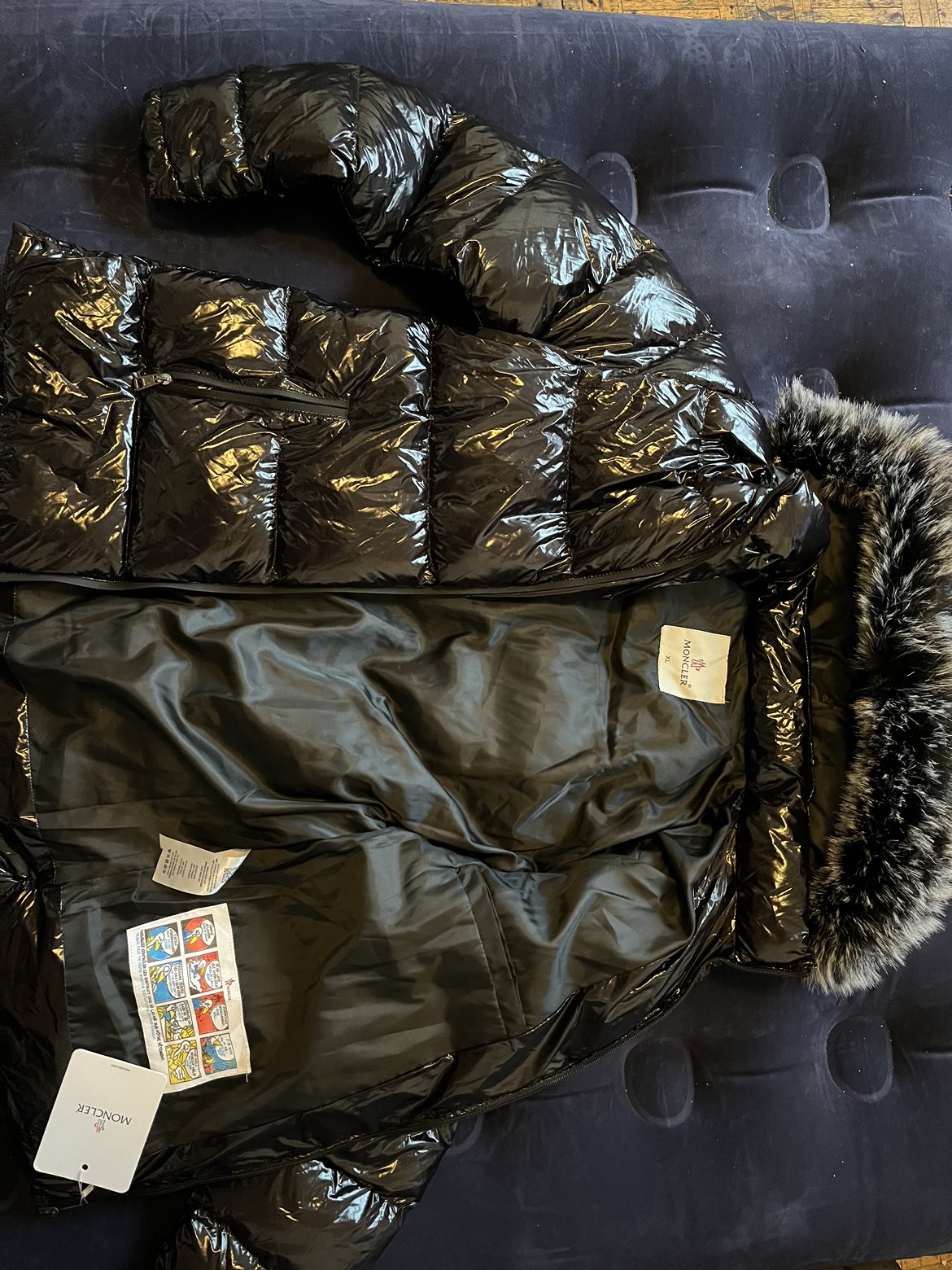 Moncler image indicator(5)