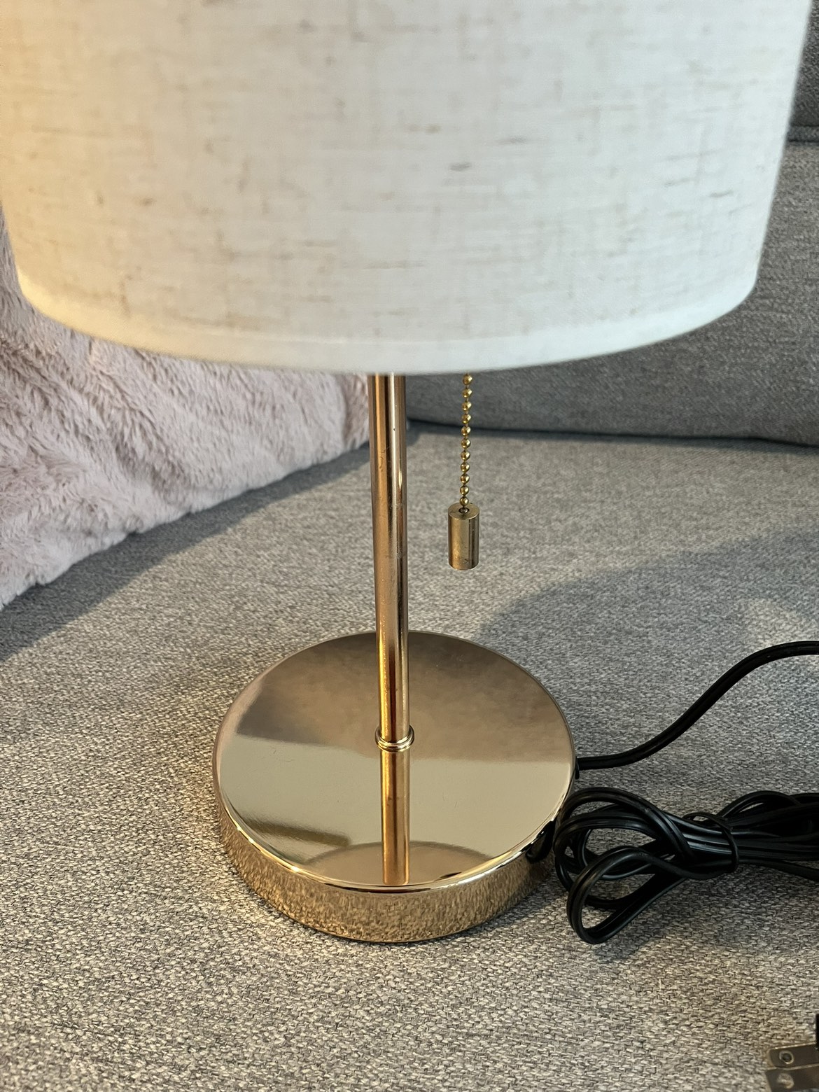 Lamp - Like New - photo 2