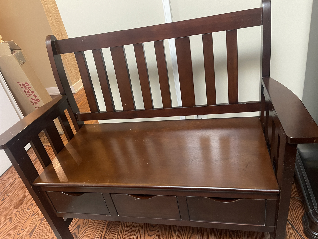 Wooden seater with 3 drawers. - photo 2