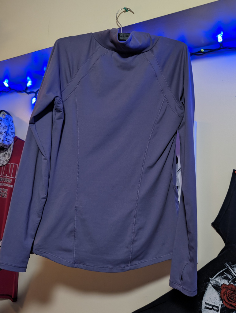 Perfect Winter Workout Top #freecycle - photo 5