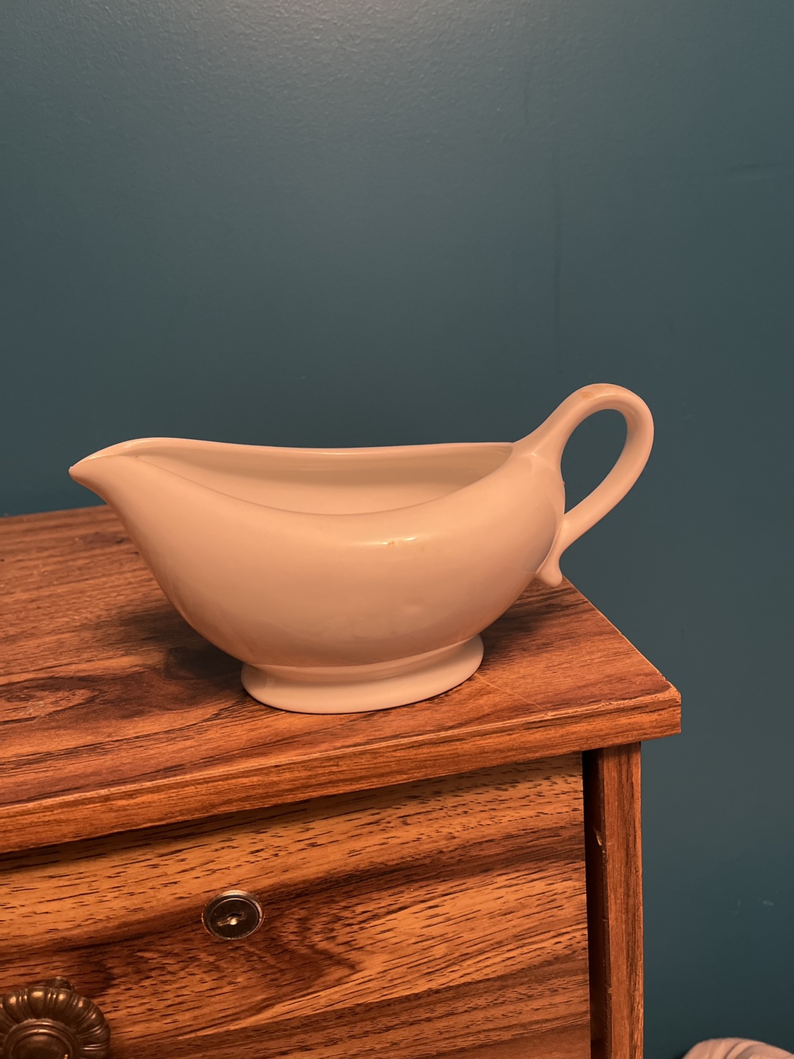 Gravy boat