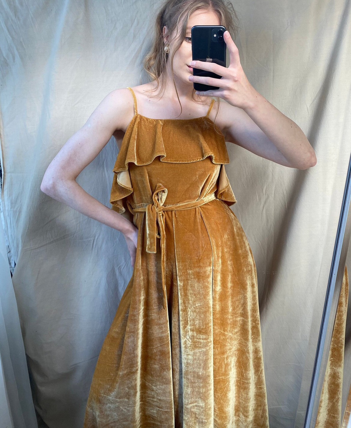 Vintage crushed velvet golden yellow long dress image indicator(4)