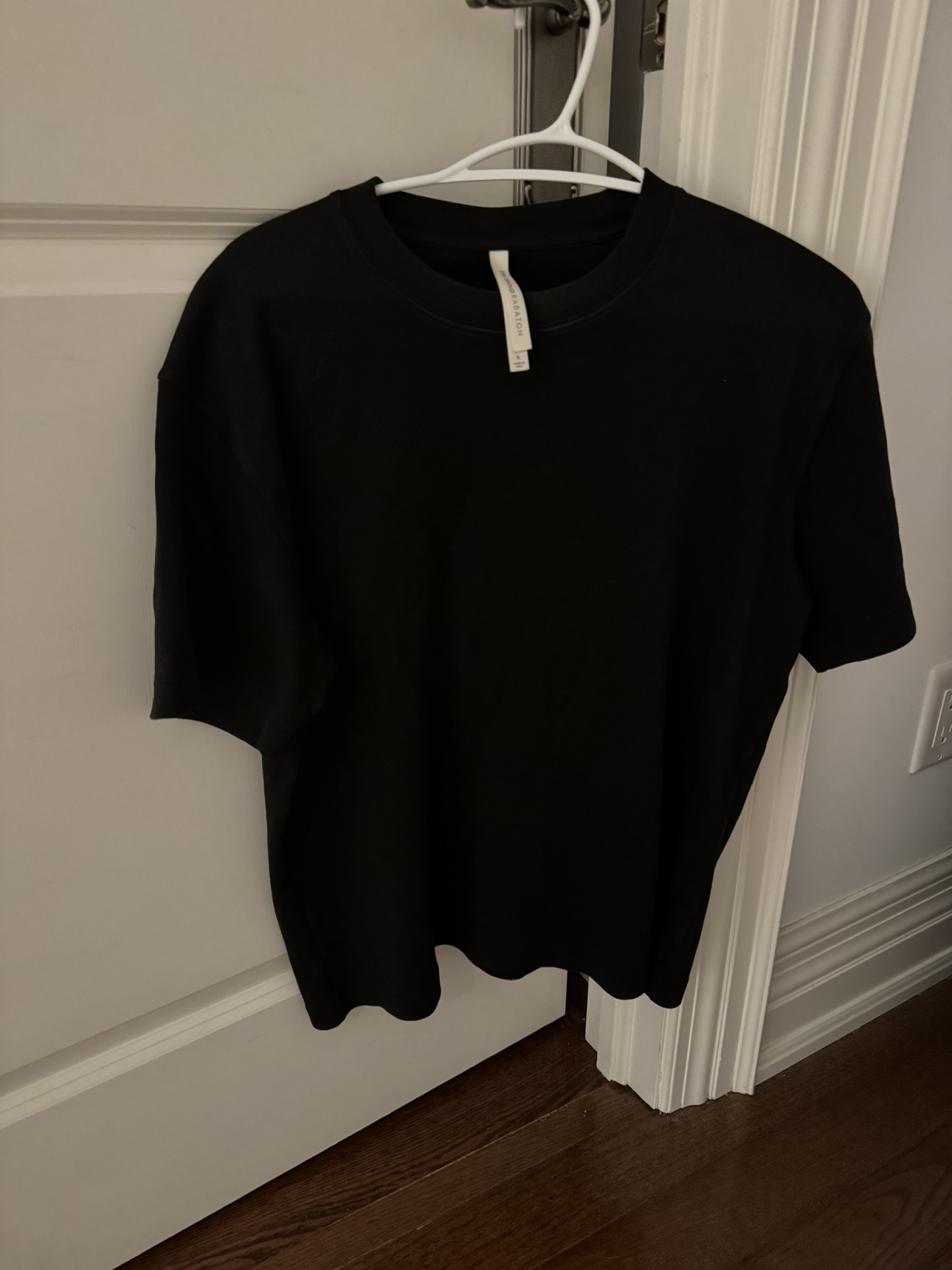 Aritzia black oversized t-shirt (never worn)