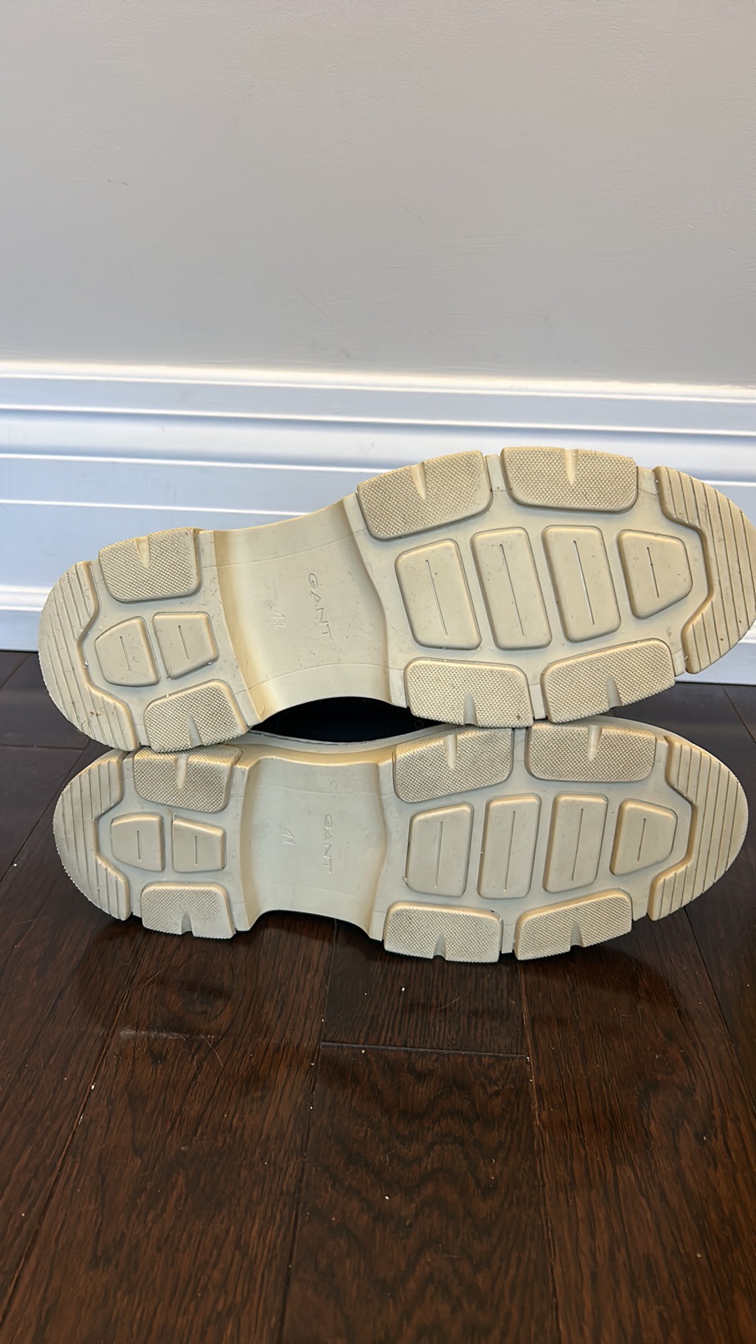 Chelsea boots image indicator(5)