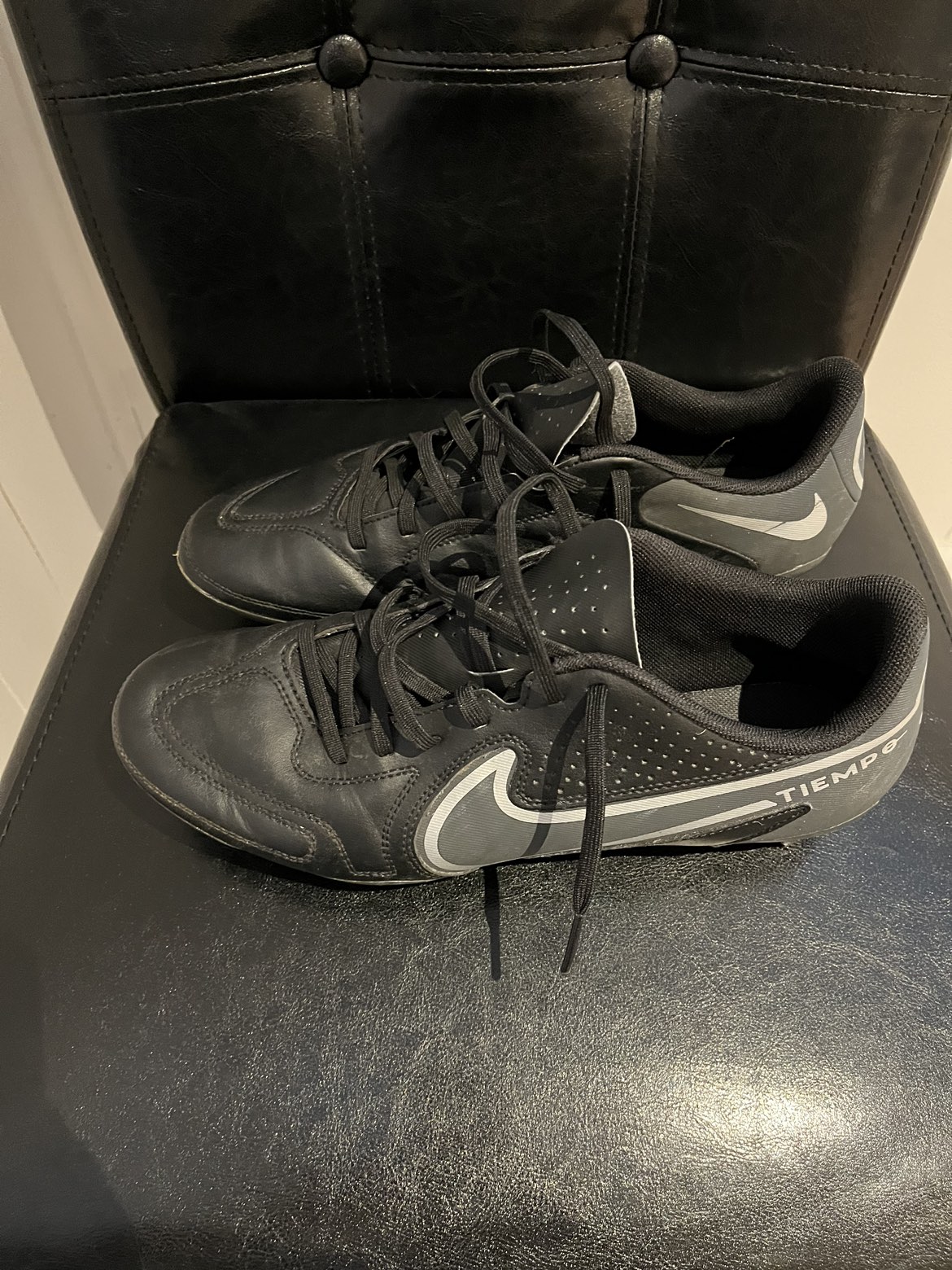 Nike Tiempo soccer cleats US10 - photo 5