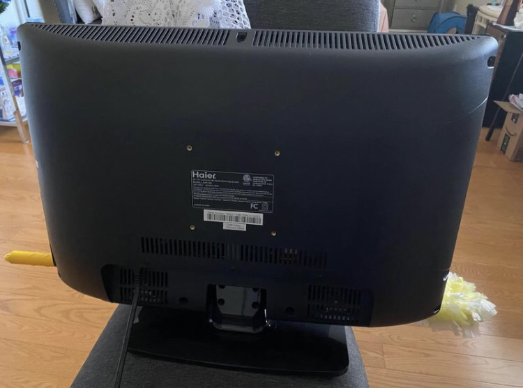 Haier 24 inch TV - photo 3