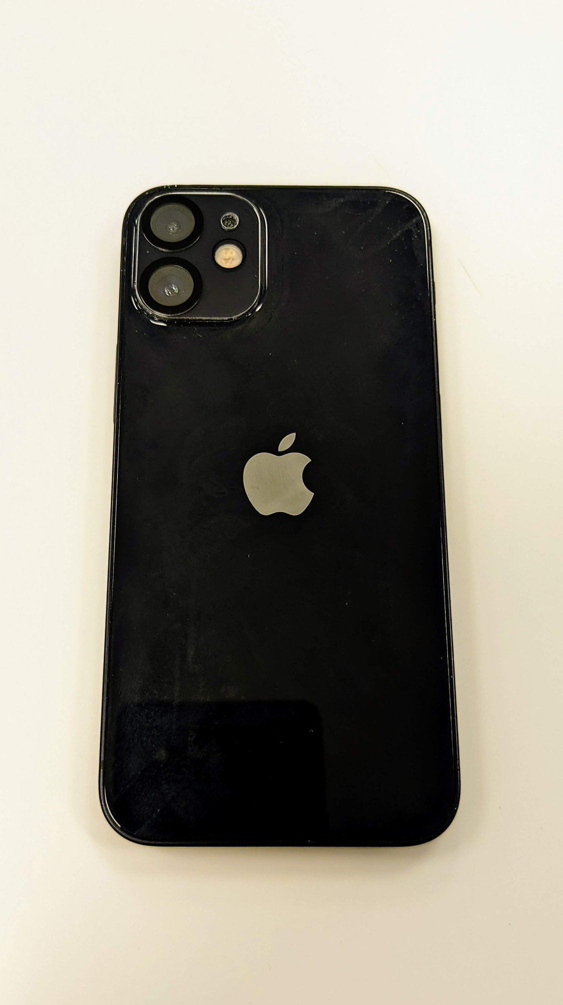 12 Mini Used in Case - 128gb - 85 BH image indicator(6)