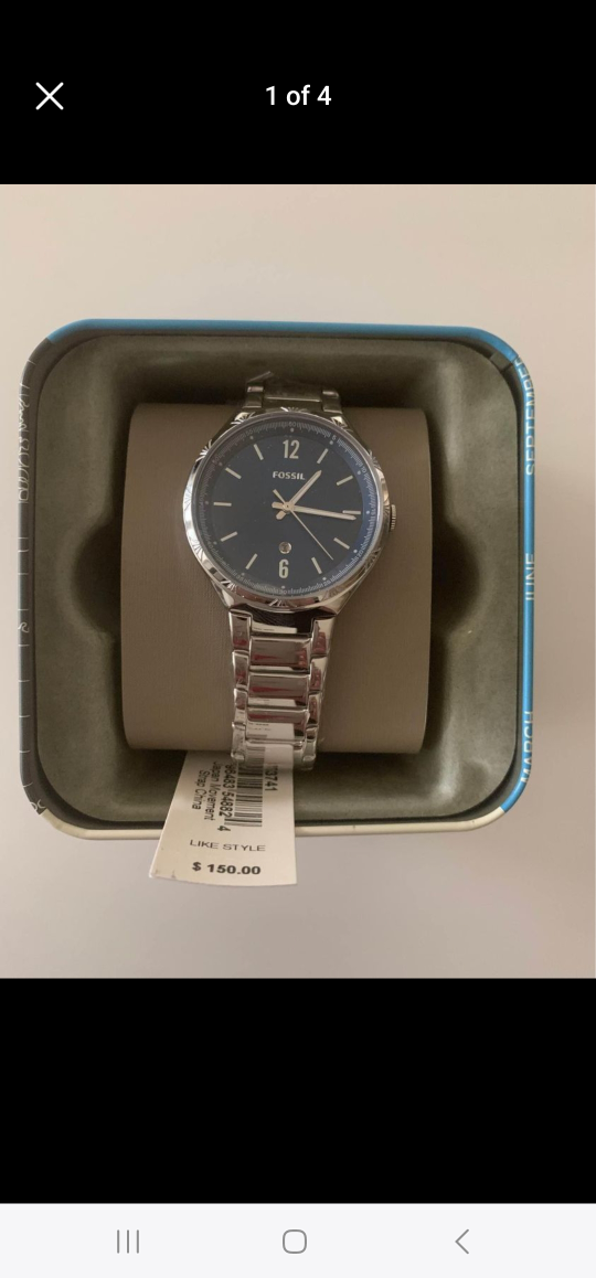 Woman's Fossil Watch thumbnail