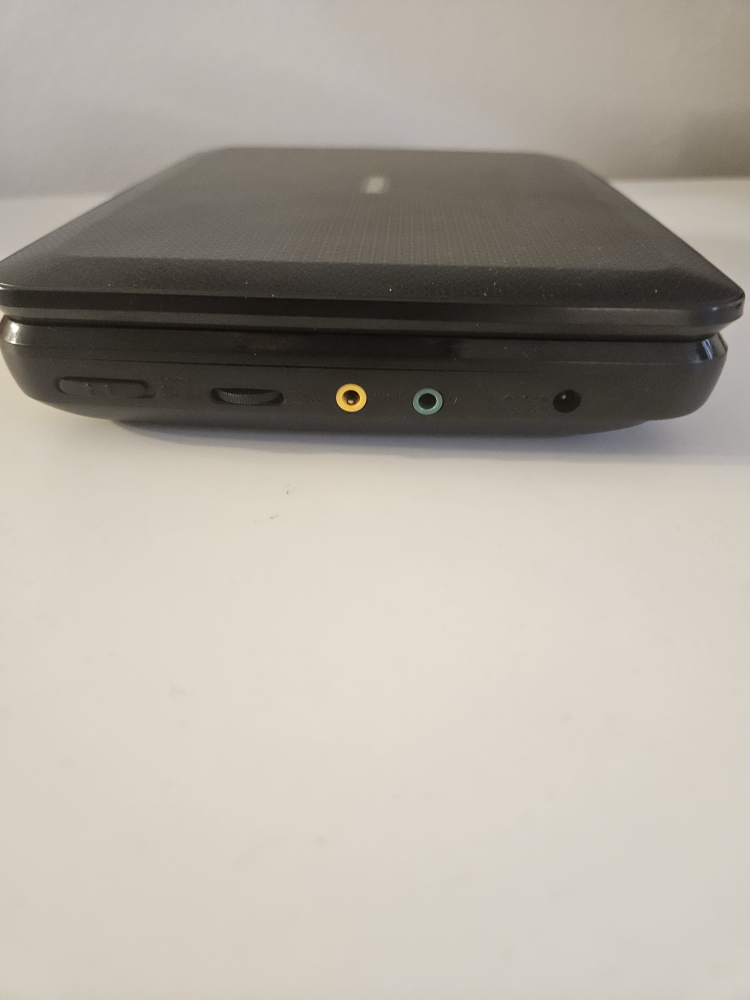 Portable DVD/CD player - photo 3