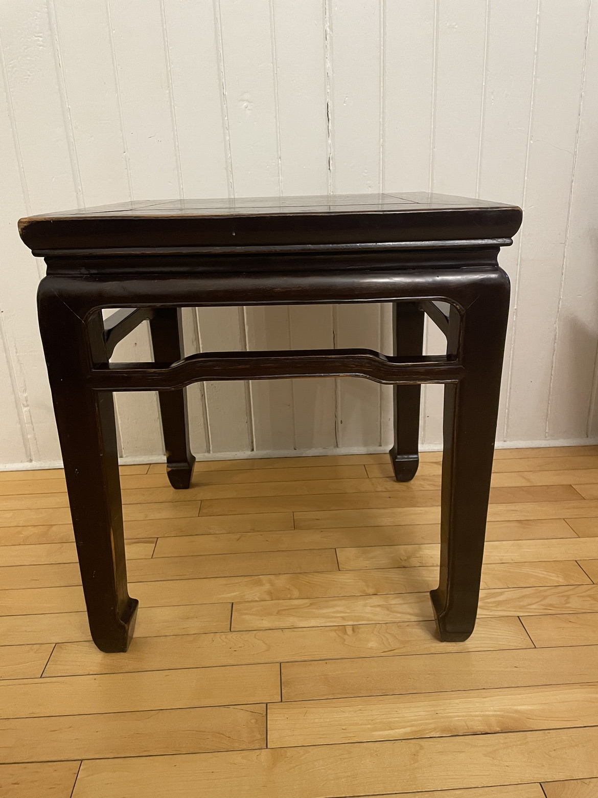 Small table thumbnail