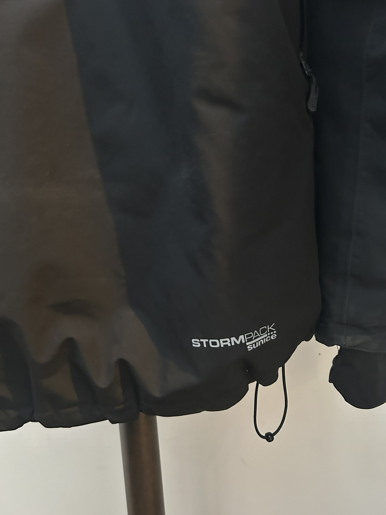 Sunice Storm PACK men’s parka. Size medium image indicator(6)