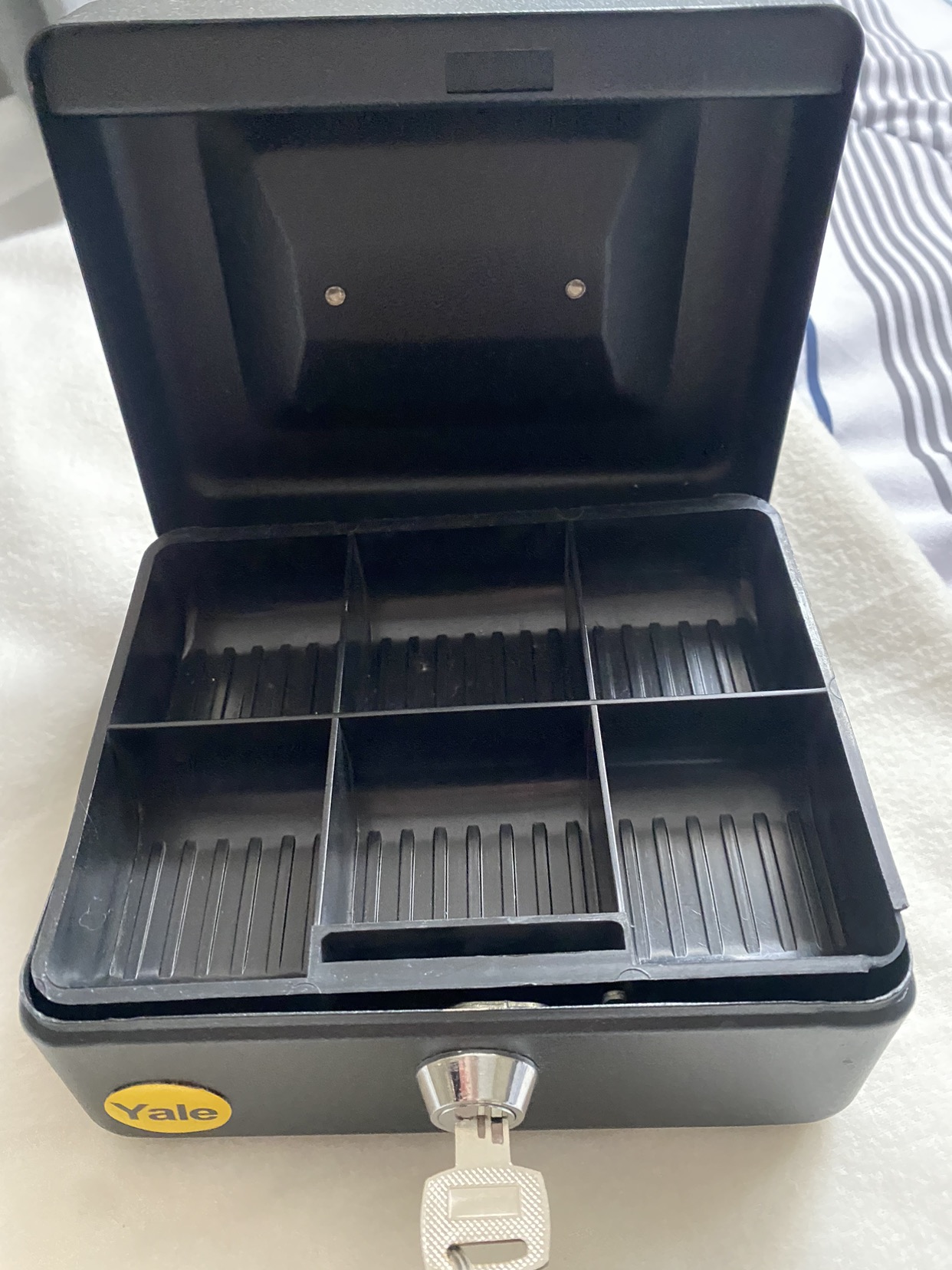 Cash box - photo 2
