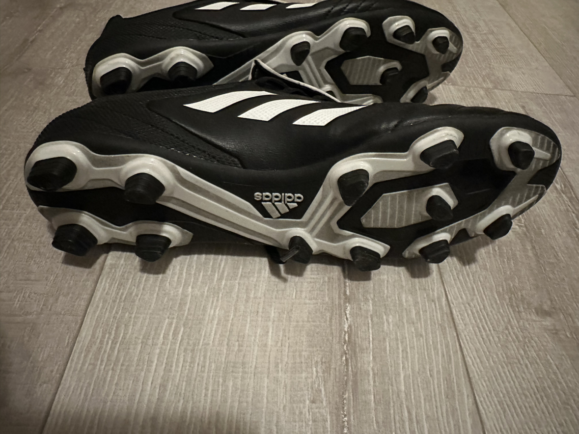 Soccer shoes(Adidas) (Stud) - photo 2