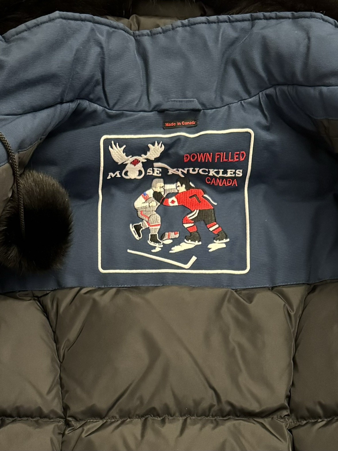 barely worn women’s moose knuckles jacket for sale - photo 4