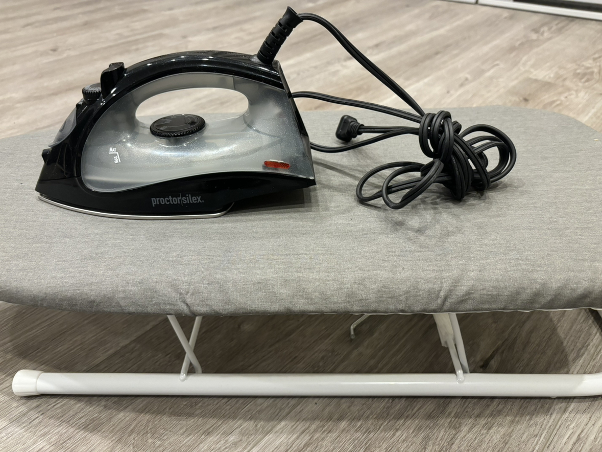 Irons & ironing board - photo 5