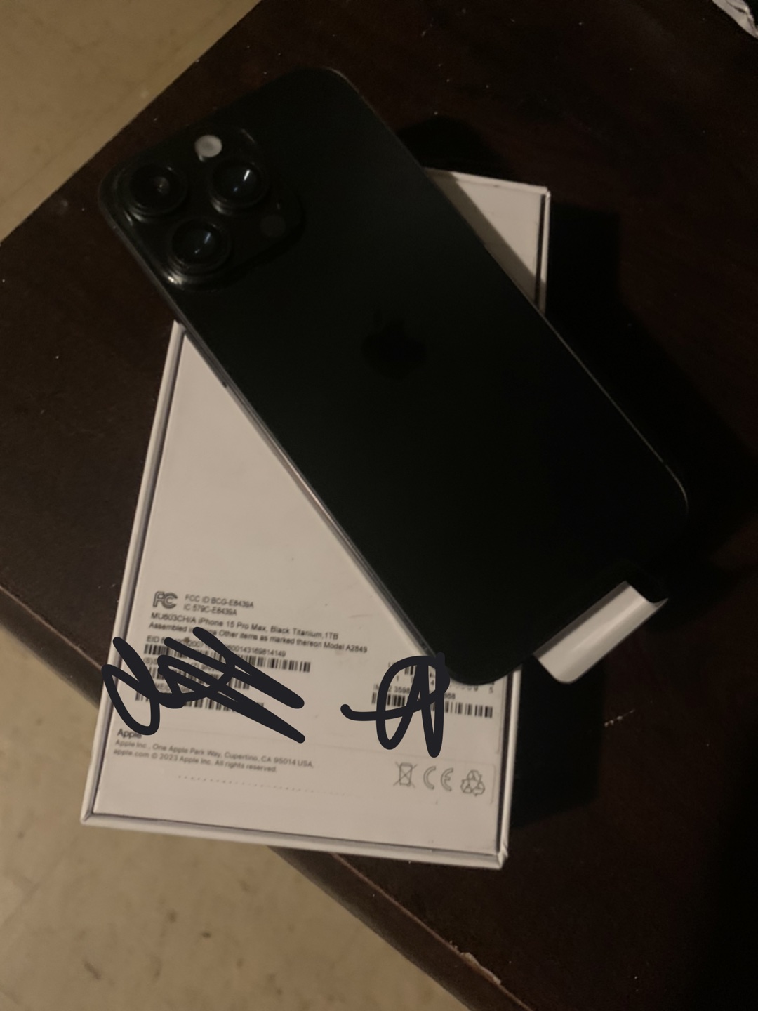 Iphone 15 Pro Max - photo 2
