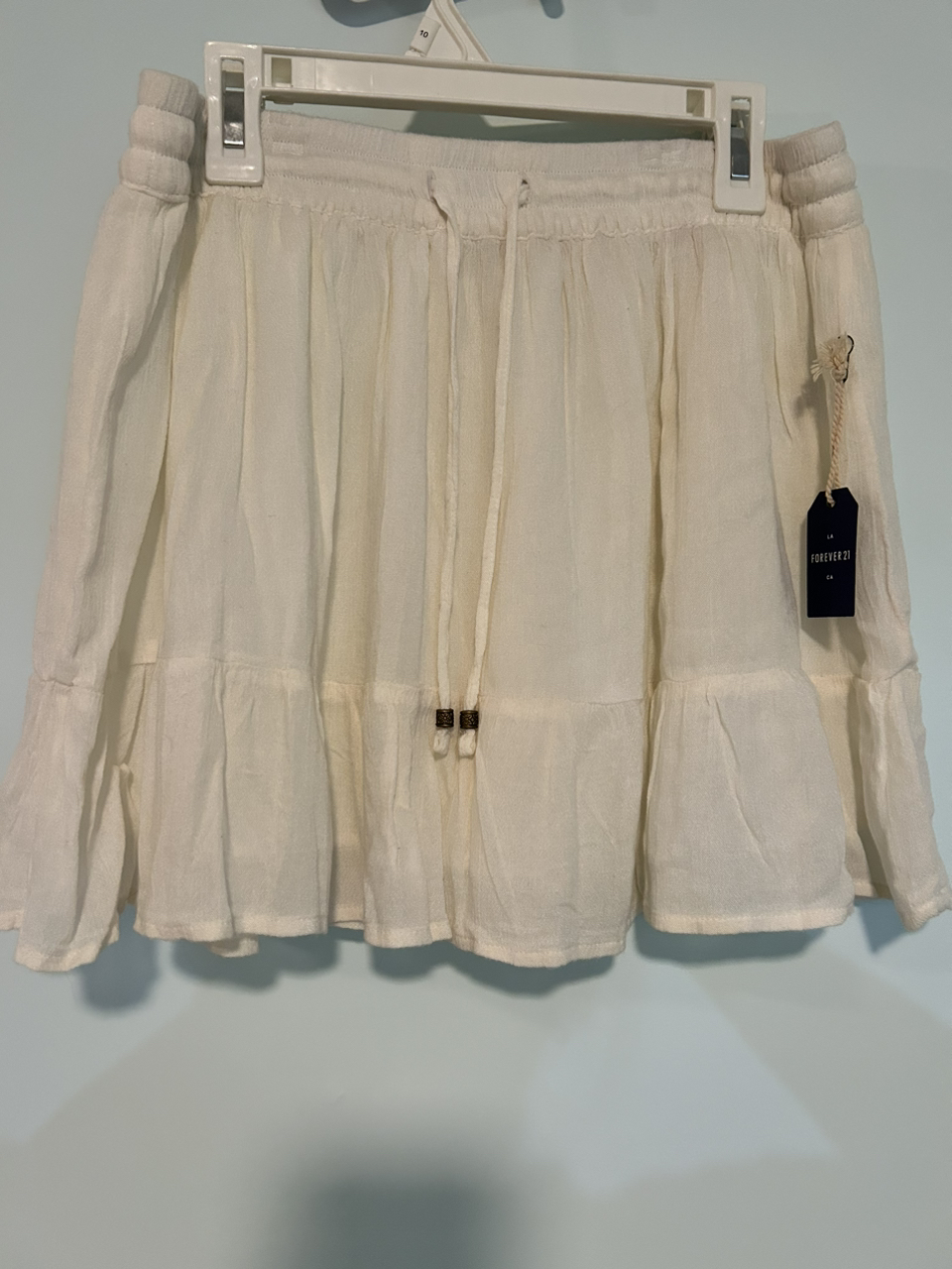 Flowy short skirt