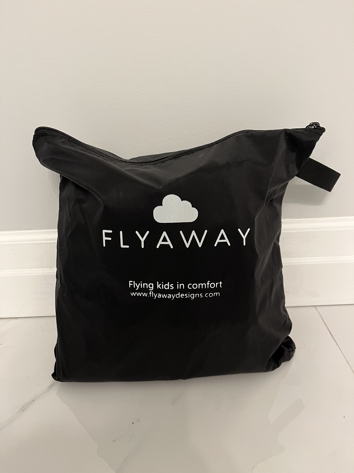 Flyaway kids bed for flights