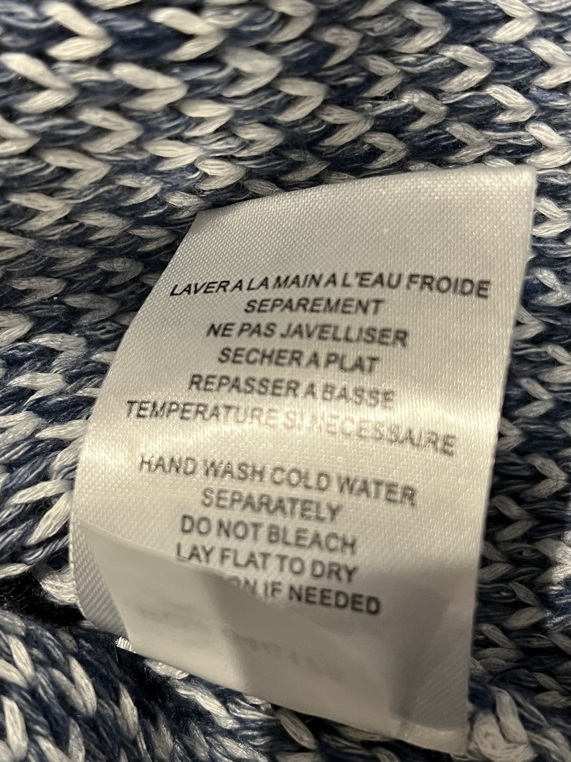 Tribal Lady’s size Small quality sweater image indicator(6)