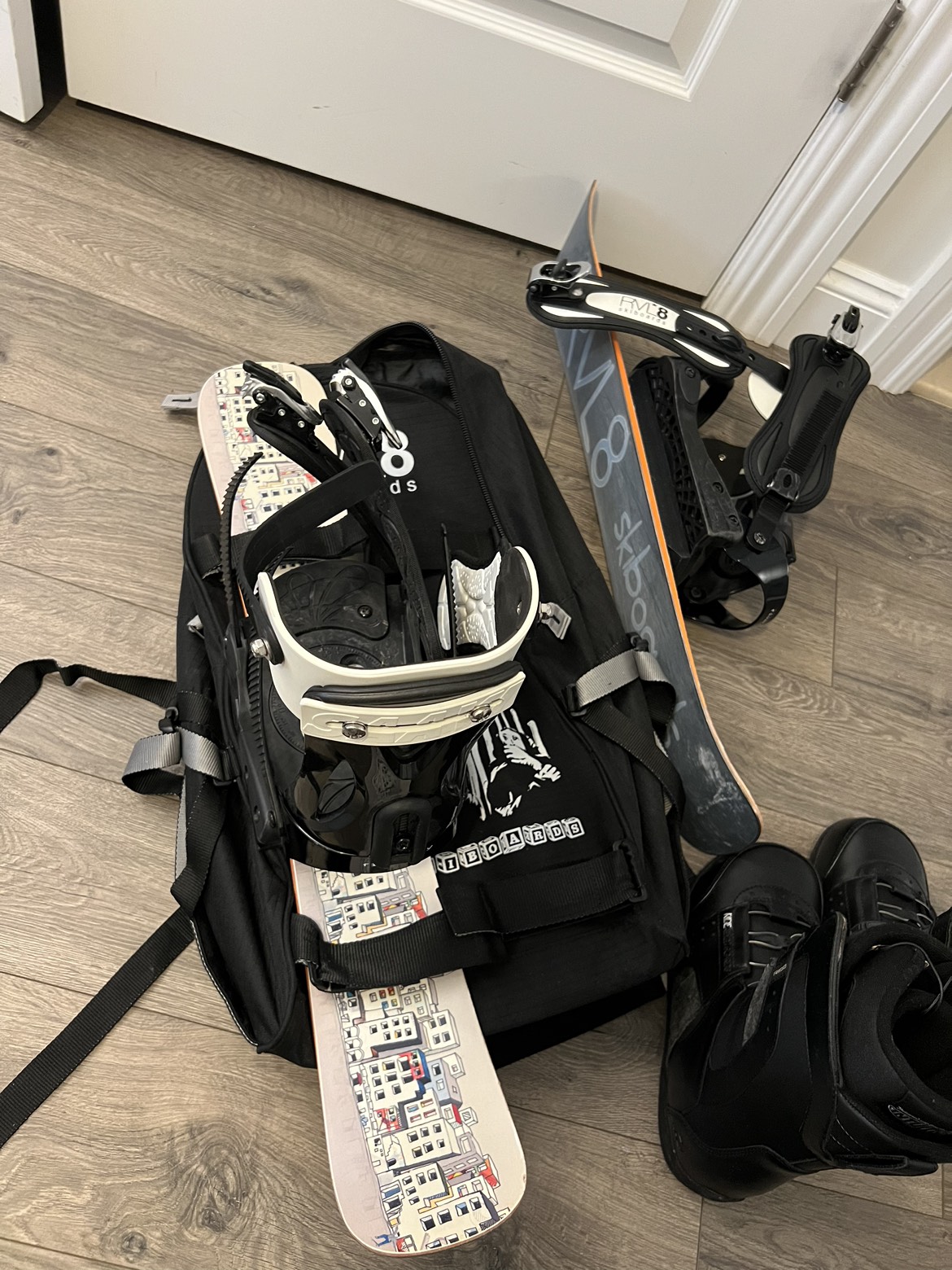 RVL8 Skiboards (75cm) with snowboard boot bindings image indicator(3)