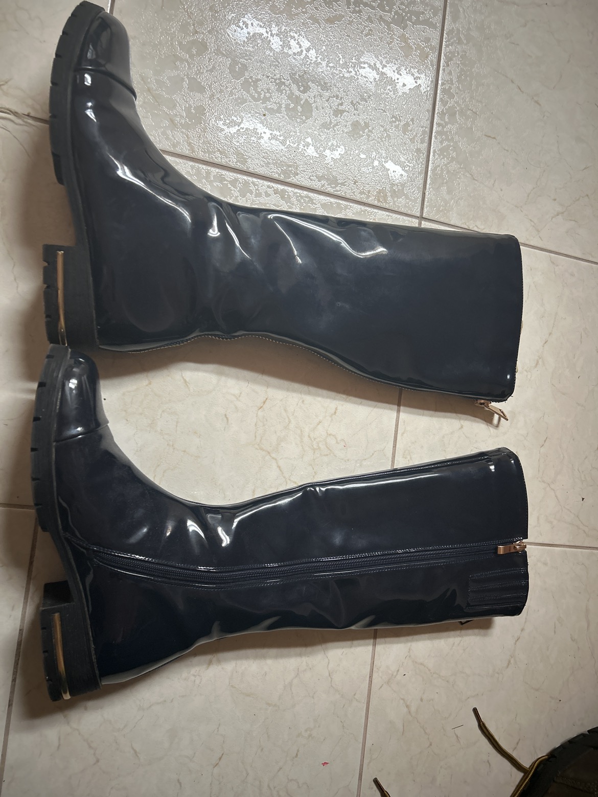 dark blue boots