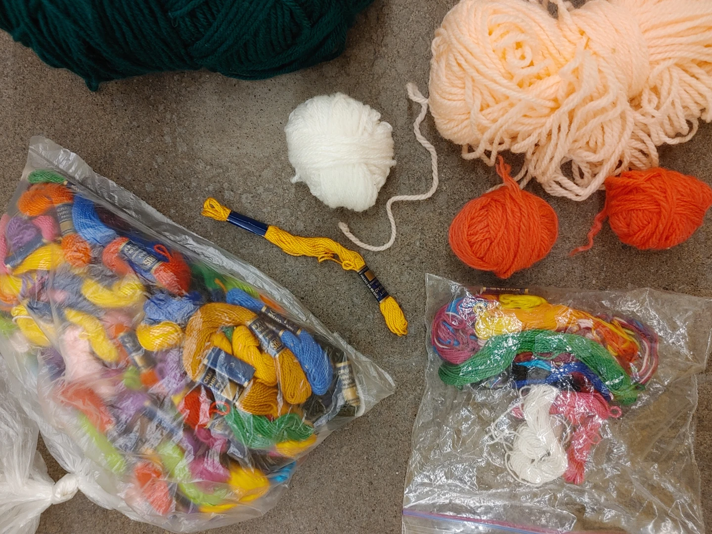 Yarn and strings for free #freecycle - photo 3