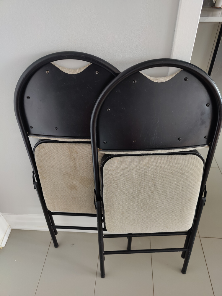 2 Folding Chairs thumbnail