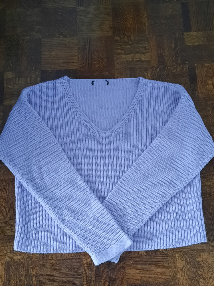 V neck sweater thumbnail