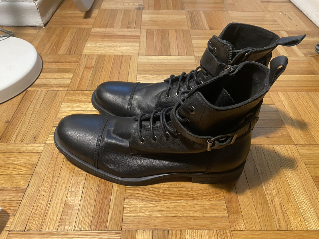 Men’s black military boots image indicator(2)