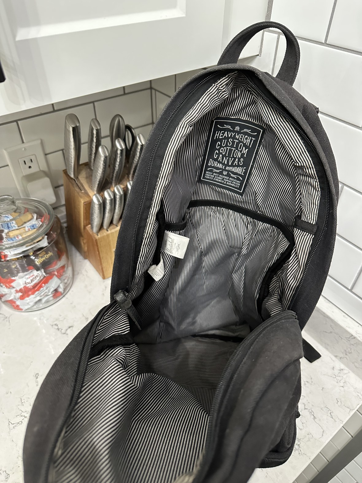 Black Herschel canvas backpack - photo 4